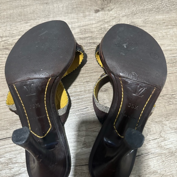 VINTAGE LV HEELS - Picture 5 of 5